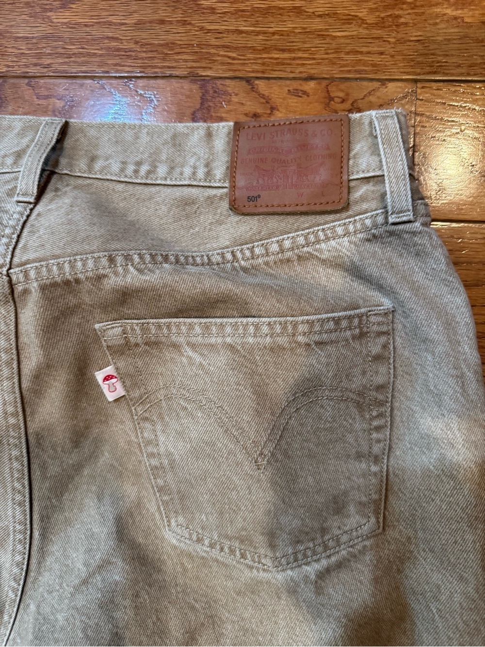Levi’s Premium 501 Beige Tan Straight Leg Jeans Rare Mushroom Tab 32x30